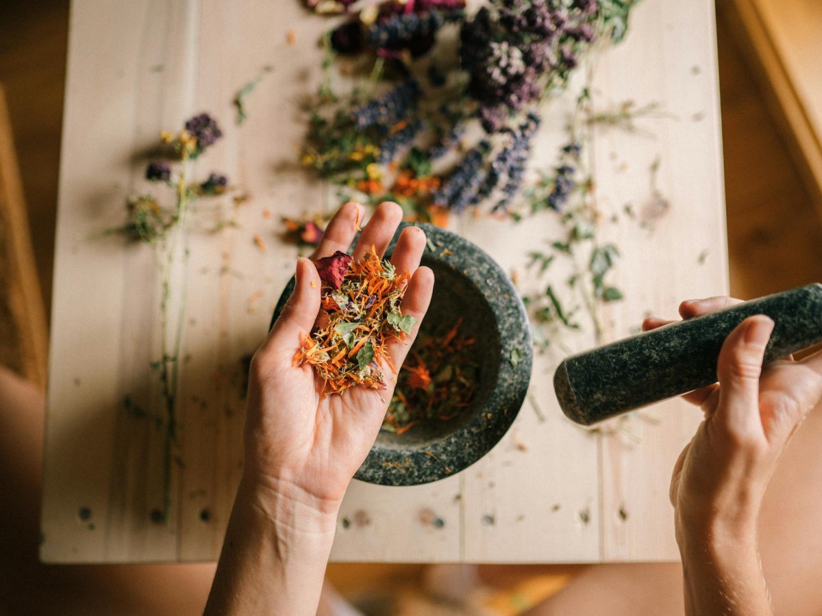 Evde Hazırlanacak Bağışıklık Güçlendirici Bitkisel Tinktür&nbsp;Reçetesi